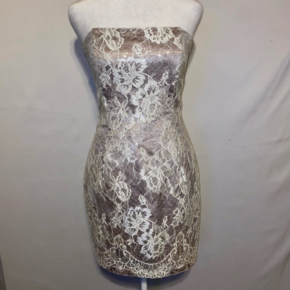 Jessica McClintock Dresses & Skirts - Jessica McClintock White Beaded Cocktail Mini Dress